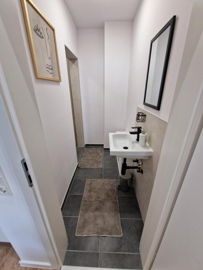 Apartment 1 Bedroom Im Zentrum *
